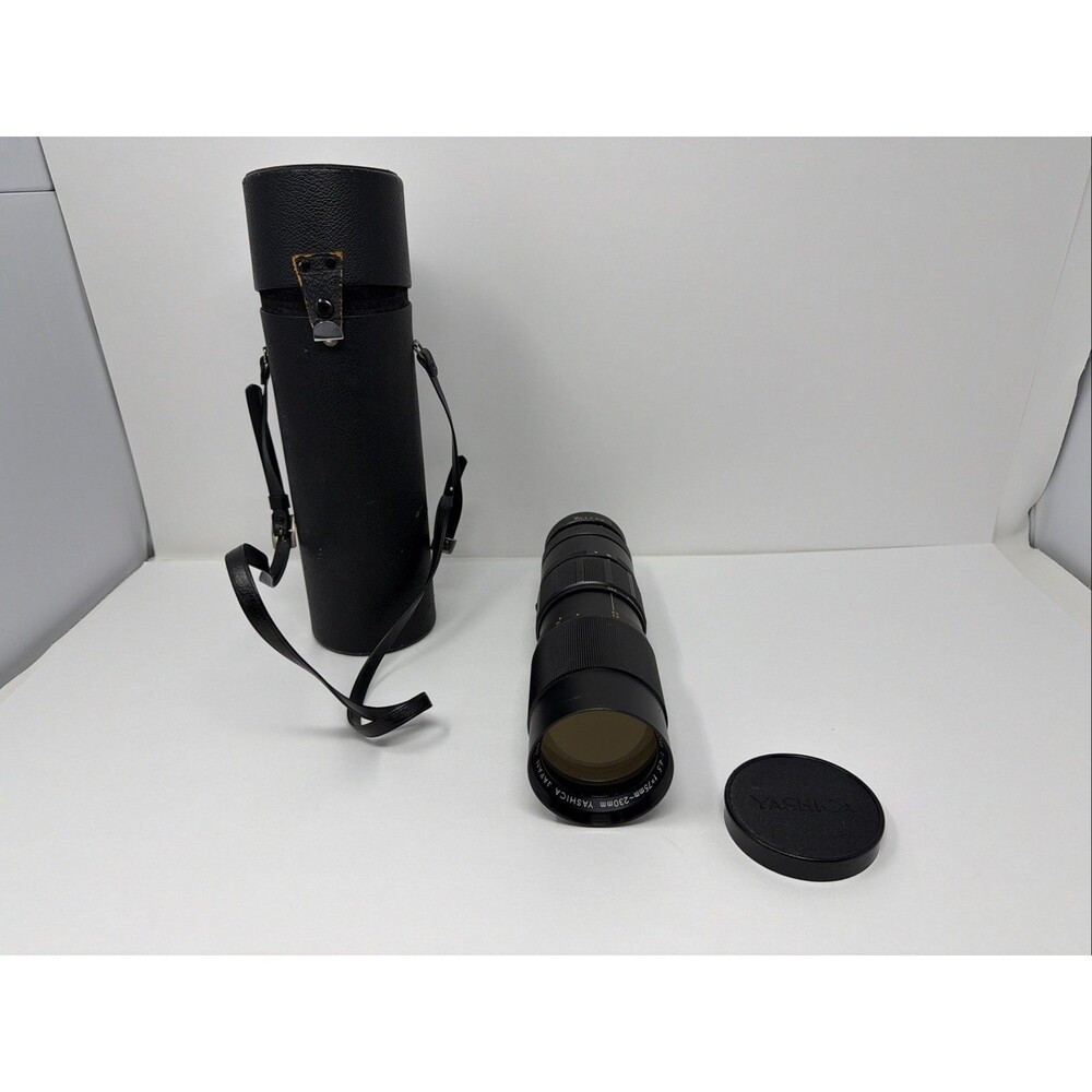 Yashica Yashinon Zoom 75-230mm F4.5 Lens With Case